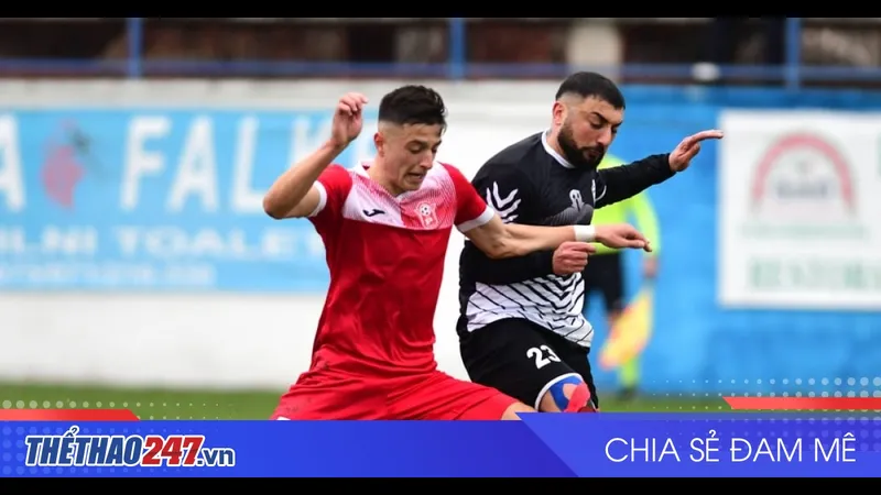 Cầu thủ Mykonos và Aias Salamina hướng về phía khán đài sau khi ghi bàn Cầu thủ Mykonos và Aias Salamina hướng về phía khán đài sau khi ghi bàn