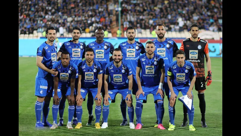 Cầu thủ Esteghlal điều chỉnh chiến thuật trước Al Hussein. Cầu thủ Esteghlal điều chỉnh chiến thuật trước Al Hussein.